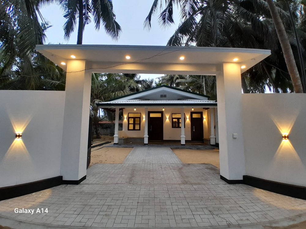 Stay Thalawila  Accommodation Offer