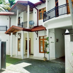 Malwaththa Mount Villa  logo