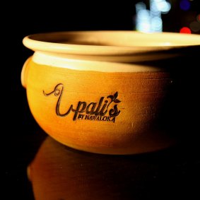 Upali's by Nawaloka logo