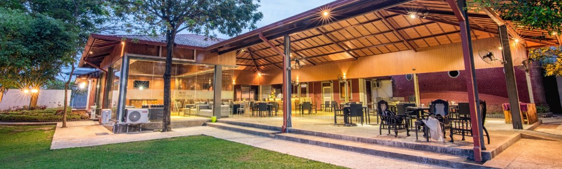 Hotel Mahanuge Background image