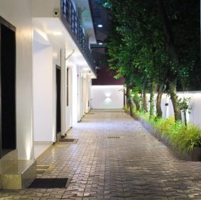 Viveka Hotel Colombo logo